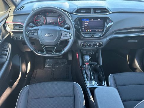 Used 2021 Chevrolet TrailBlazer RS w/ Technology Package image 23