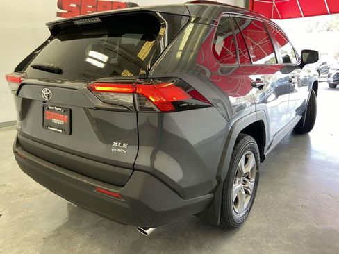 Used 2025 Toyota RAV4 XLE image 3