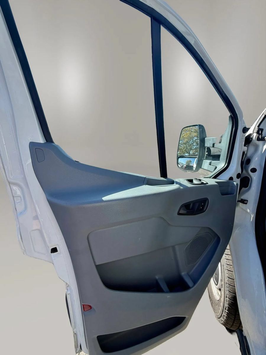 Used 2018 Ford Transit 350 XL RWD image 13