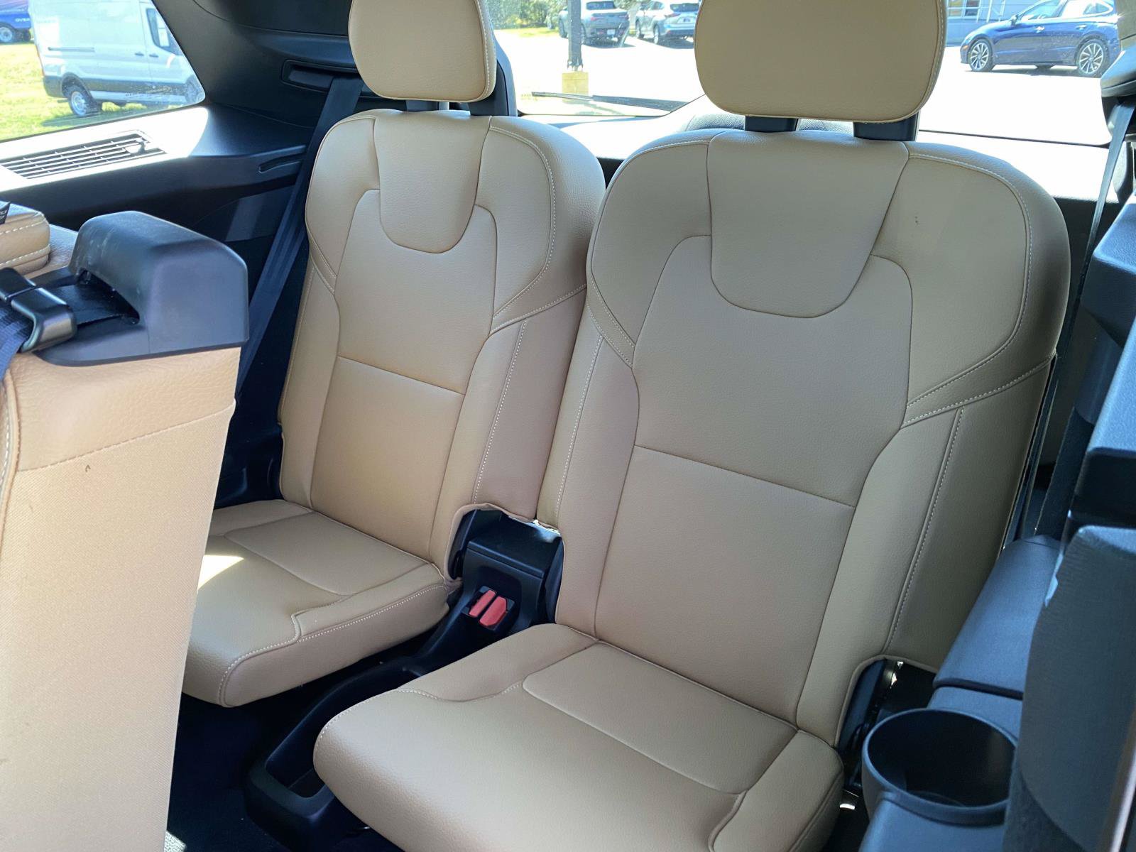 Used 2019 Volvo XC90 T6 Momentum AWD/4WD image 17