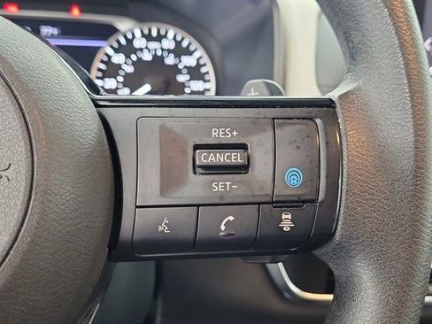 Used 2023 Nissan Rogue SV FWD image 27