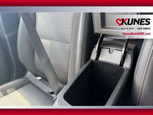 Used 2025 Chevrolet Trax LT FWD image 18