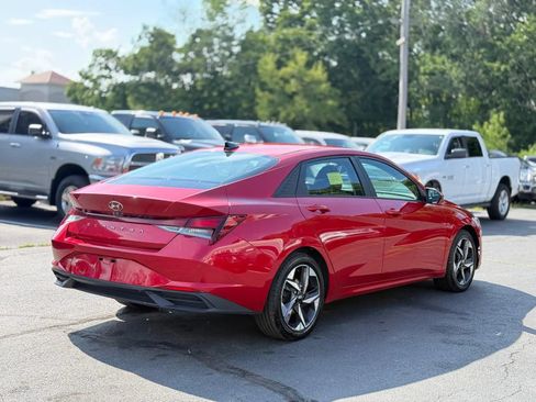 Used 2023 Hyundai Elantra SEL w/ Convenience Package FWD image 30