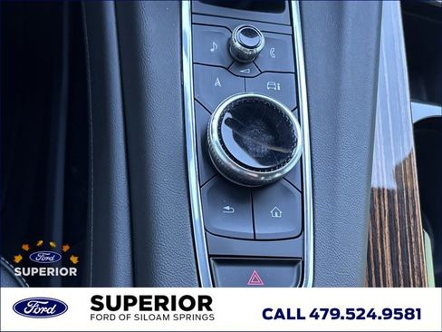 Used 2022 Cadillac Escalade ESV Luxury w/ LPO, Illumination Package image 41