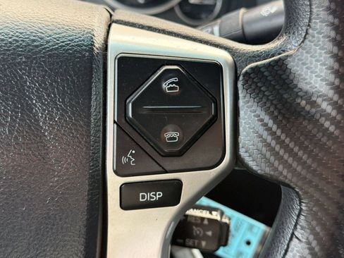 Used 2015 Toyota Tundra SR5 w/ SR5 Upgrade Package RWD image 31