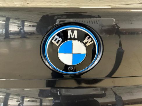 Used 2025 BMW i7 eDrive50 image 15