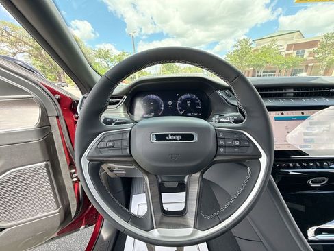 New 2026 Jeep Grand Cherokee L Limited image 13