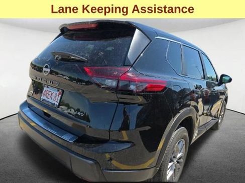Used 2024 Nissan Rogue S AWD/4WD image 5