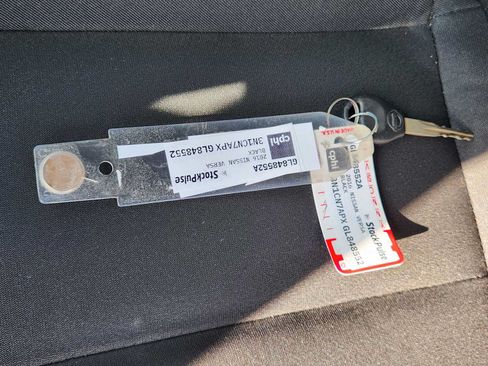 Used 2016 Nissan Versa S Plus FWD image 31