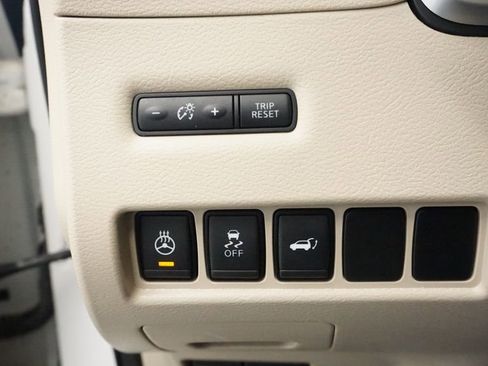 Used 2017 Nissan Murano Platinum image 28