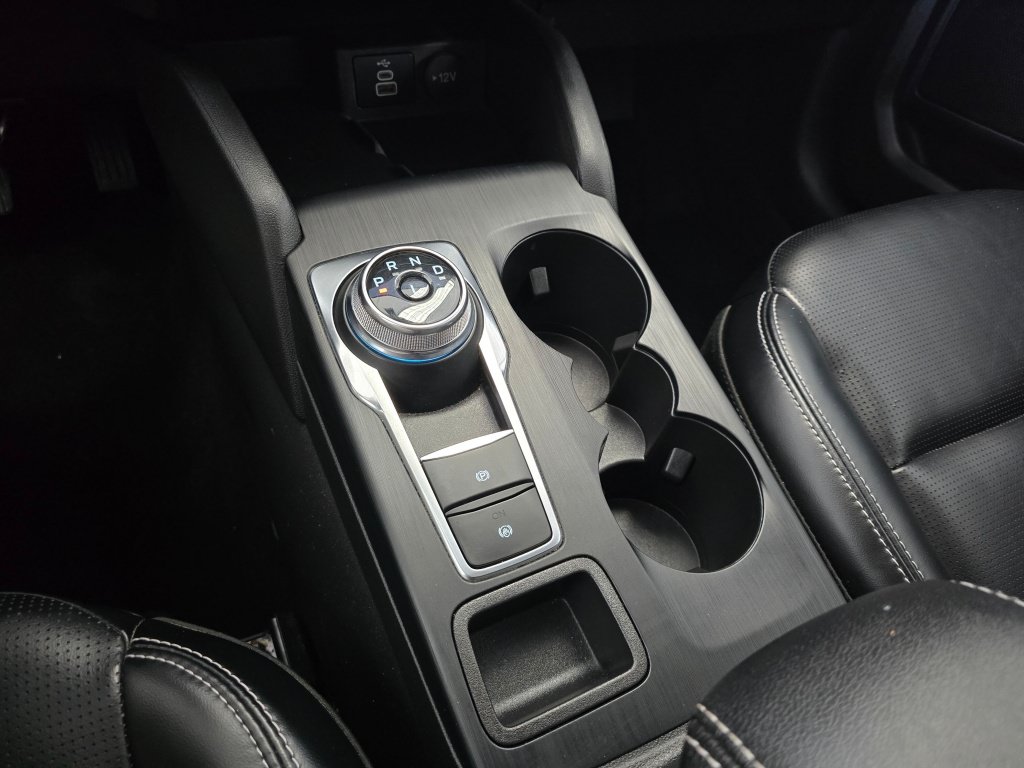 Used 2024 Ford Escape Platinum AWD/4WD image 31