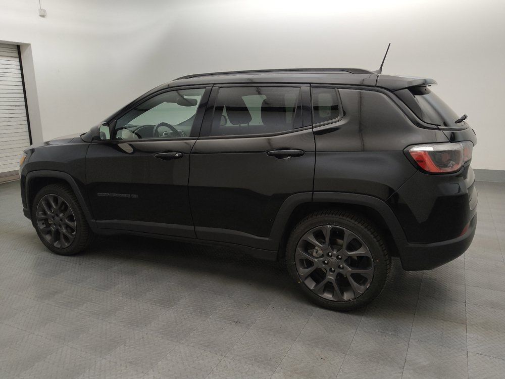 Used 2021 Jeep Compass Latitude FWD image 3