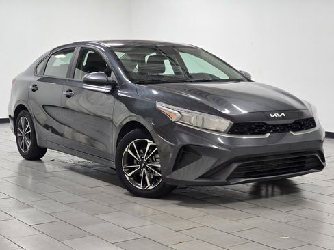 Used 2024 Kia Forte LXS image 2
