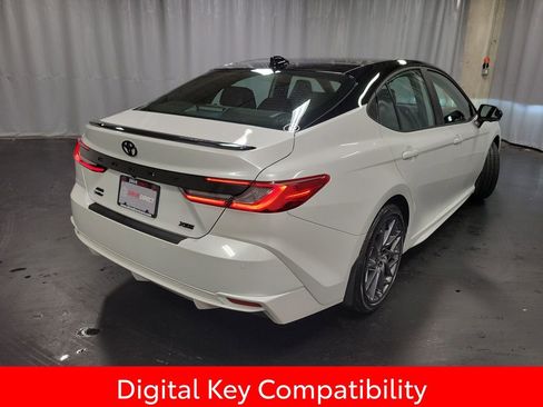 Used 2025 Toyota Camry XSE w/ Premium Plus Package AWD/4WD image 8
