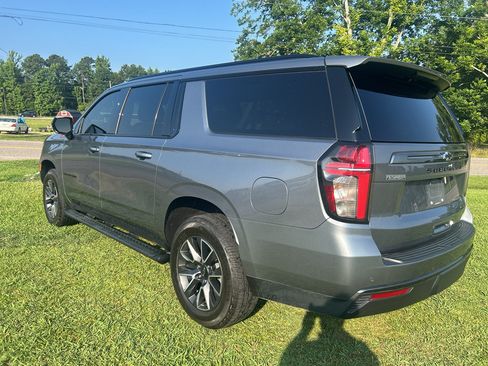 Used 2022 Chevrolet Suburban Z71 AWD/4WD image 10