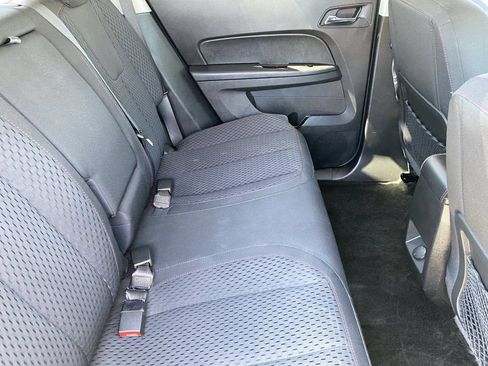 Used 2015 Chevrolet Equinox LS FWD image 12