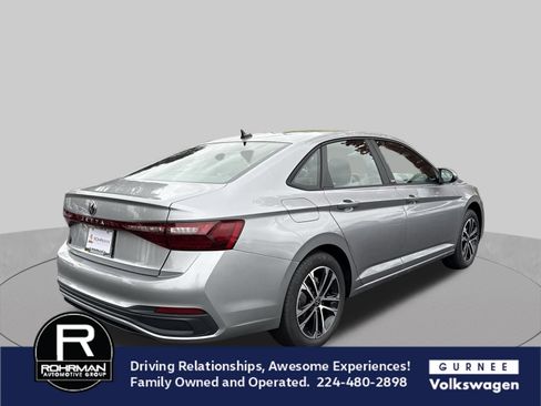 Used 2026 Volkswagen Jetta Sport FWD image 9