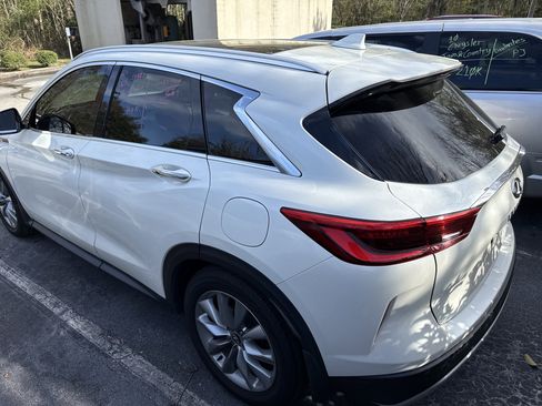 Used 2019 INFINITI QX50 Essential w/ Premium Heat Package image 4
