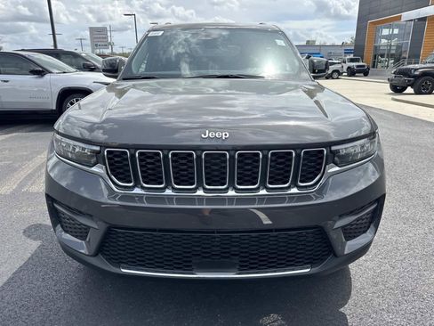 New 2026 Jeep Grand Cherokee Laredo RWD image 2