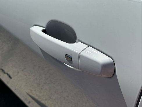 Used 2020 Chevrolet Equinox LT image 14