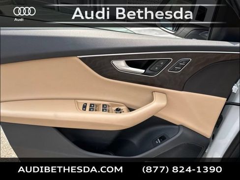 Used 2021 Audi Q8 Premium Plus w/ Premium Plus Package AWD/4WD image 14