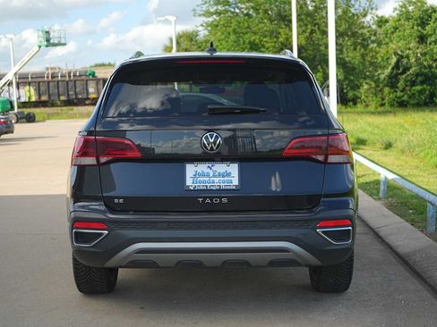 Used 2024 Volkswagen Taos SE FWD image 5