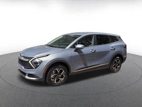 Used 2025 Kia Sportage LX FWD image 8