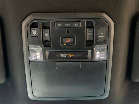 Used 2025 Toyota Tundra Platinum AWD/4WD image 30
