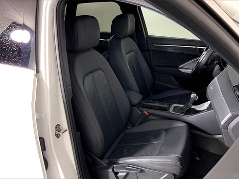 Used 2020 Audi Q3 2.0T Premium w/ Convenience Package image 6