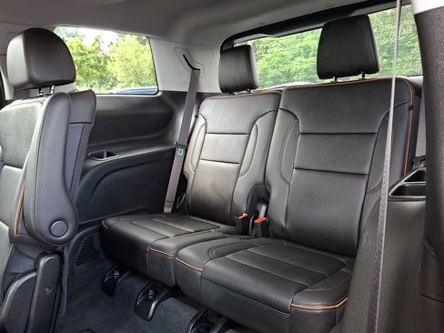 Used 2023 GMC Acadia AT4 w/ Technology Package AWD/4WD image 10