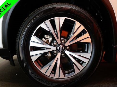 Used 2022 Nissan Rogue SV image 73