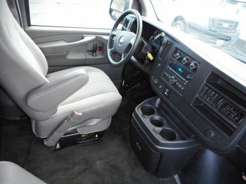 Used 2011 Chevrolet Express 3500 LT w/ LT Preferred Equipment Group image 28