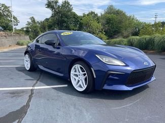 Used 2024 Toyota GR86 Premium RWD video 1