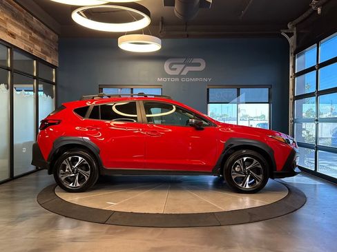 Used 2024 Subaru Crosstrek 2.0i Premium AWD/4WD image 2