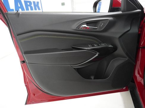 New 2026 Chevrolet Trax LT w/ Driver Confidence Package image 12