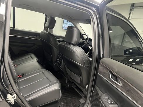 Used 2023 Jeep Grand Cherokee Limited image 53