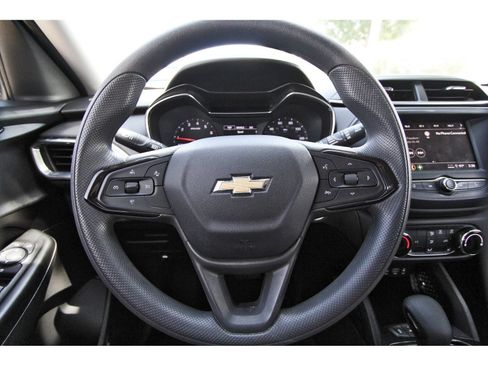 Used 2022 Chevrolet TrailBlazer LT FWD image 13