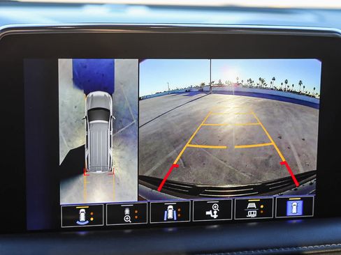 Used 2022 Chevrolet Tahoe Z71 w/ Luxury Package image 24