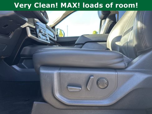 Used 2023 Ford Expedition Max XLT image 9