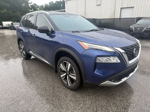 Used 2021 Nissan Rogue Platinum FWD image 3