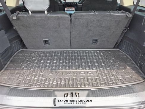 Used 2024 Lincoln Aviator Reserve w/ Equipment Group 201A AWD/4WD image 31