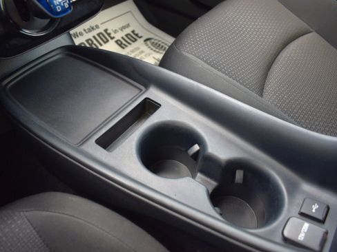 Used 2021 Toyota Prius LE AWD/4WD image 25