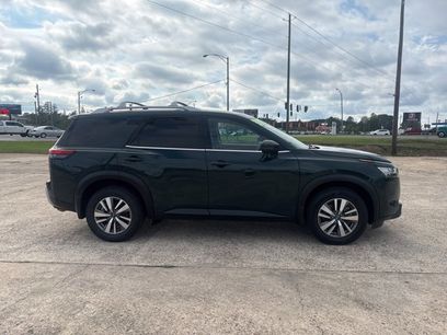 Used 2023 Nissan Pathfinder SL