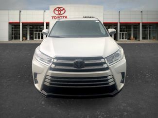 Used 2019 Toyota Highlander XLE FWD video 2