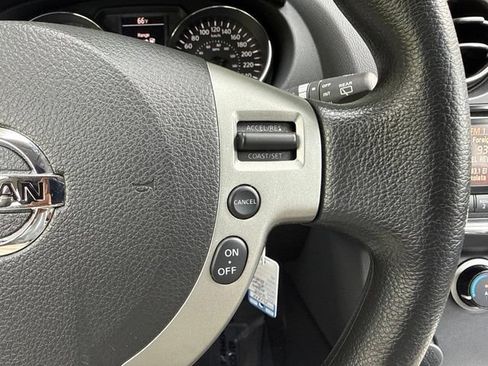 Used 2012 Nissan Rogue SV AWD/4WD image 18