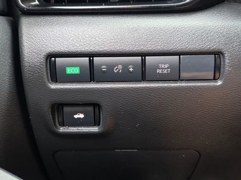 Used 2024 Nissan Sentra SV FWD image 31