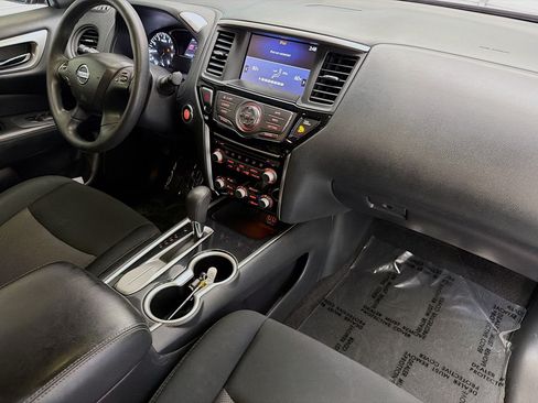Used 2018 Nissan Pathfinder S FWD image 12