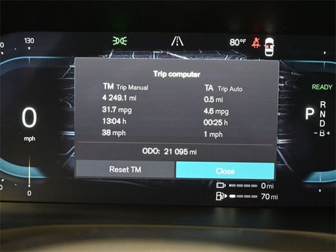 Used 2024 Volvo S60 T8 Ultimate image 28