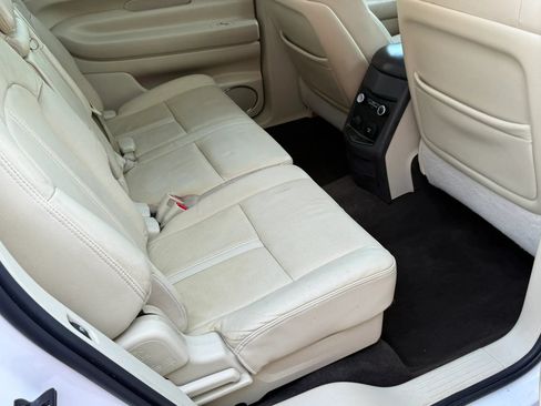 Used 2019 Lincoln MKT AWD image 10
