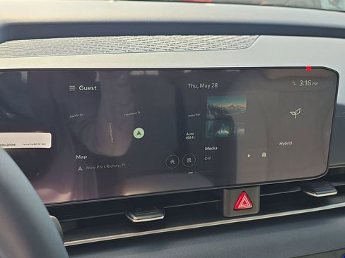 New 2026 Kia Carnival EX FWD image 23